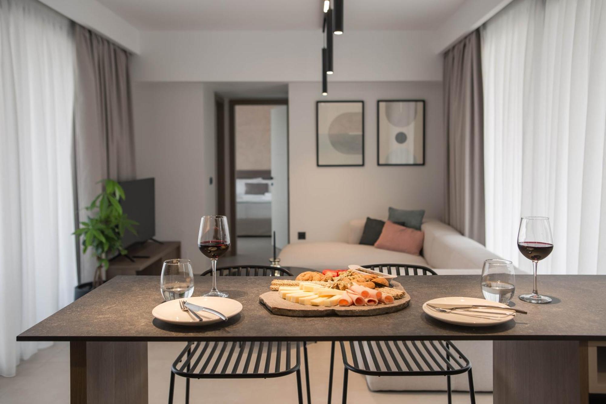 Chania Elegance Suites Chrissi Akti Chania Exterior foto